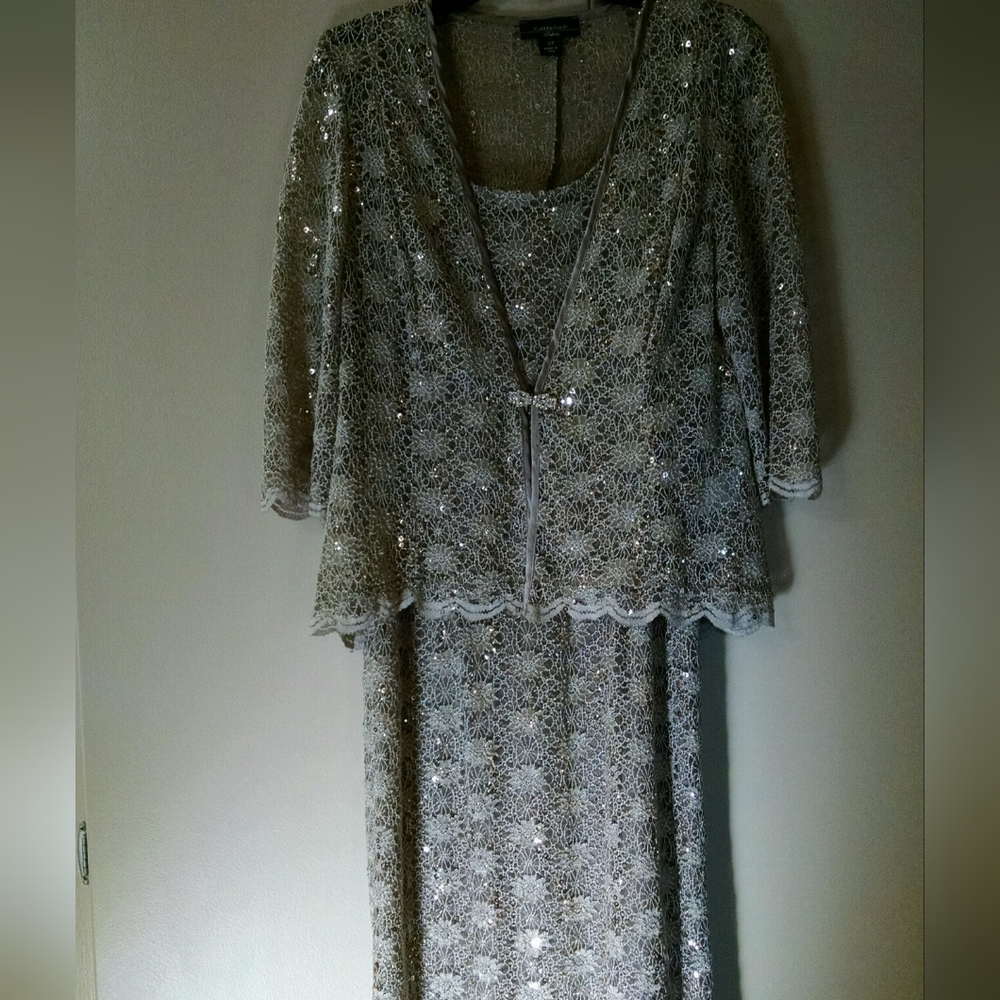 Formal dress for mother of bride